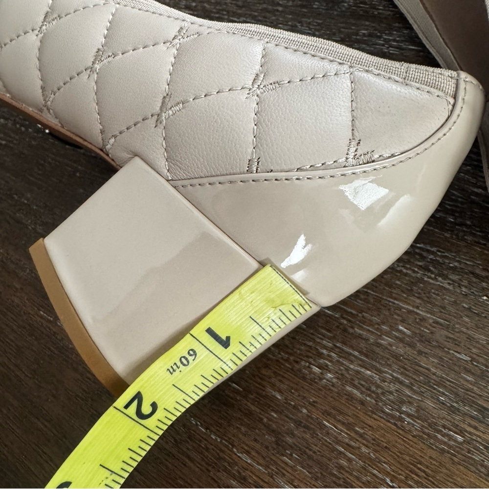 Vionic Ruby Leather Quilted Block Heels 9 wide - Picture 11 of 11